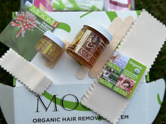 MOOM GIFT BOX+a 100% natural FOOT CREAM +one luxurious SILK of your choice—email your selection to info@moom.com or let us pick for you, enjoy this 40% off!