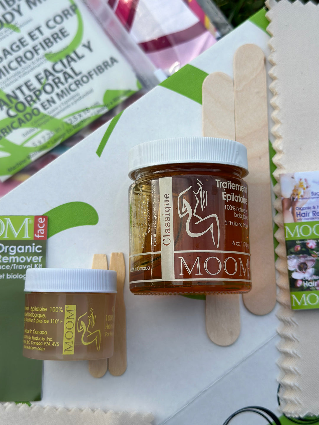 MOOM Luxury Gift Box(no silk)– The Ultimate Self-Care Essential and Perfect Holiday Gift