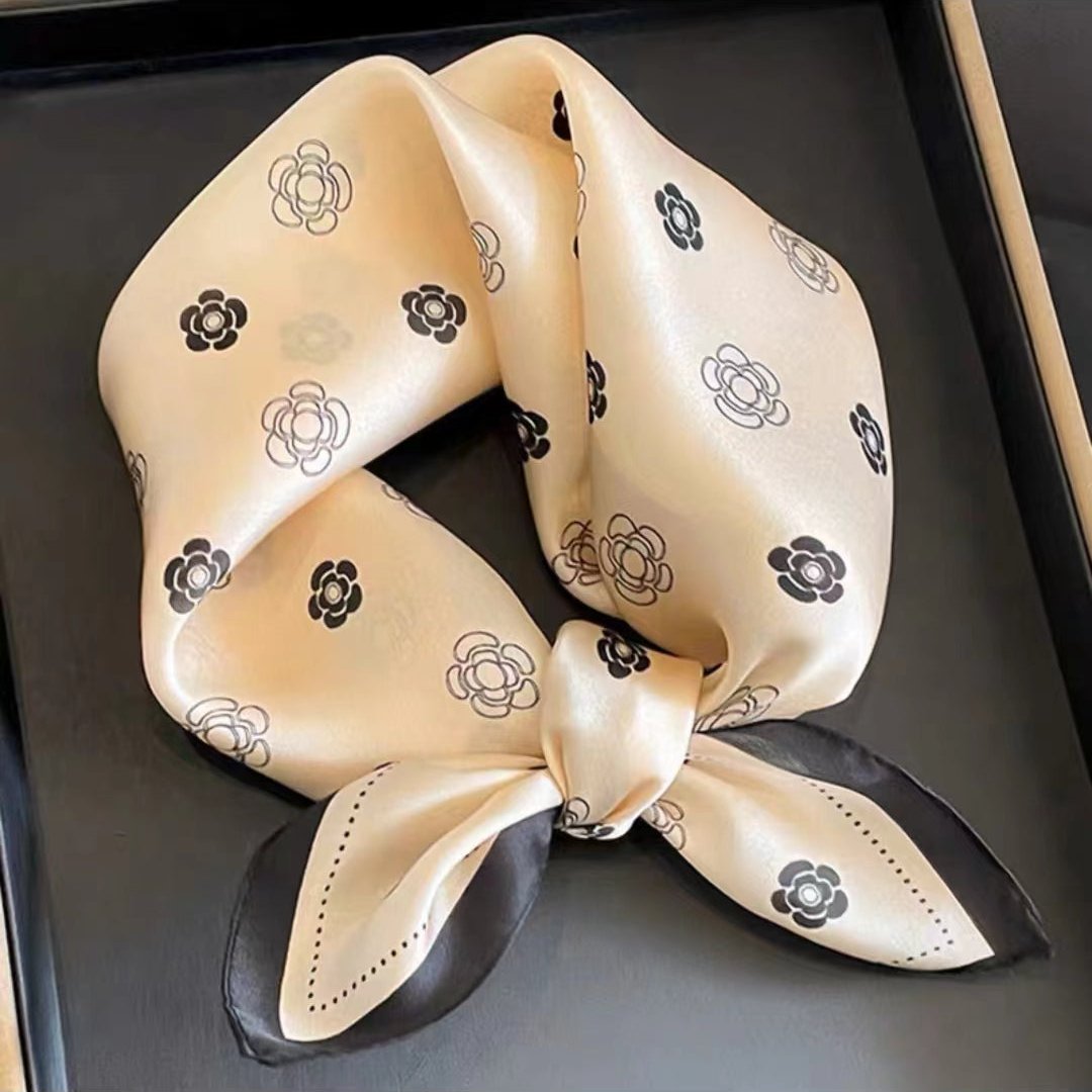 MOOM Luxury Gift Box（with one silk）– The Ultimate Self-Care Essential and Perfect Holiday Gift
